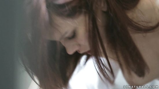 Hot dame riding bald dude's massive junk