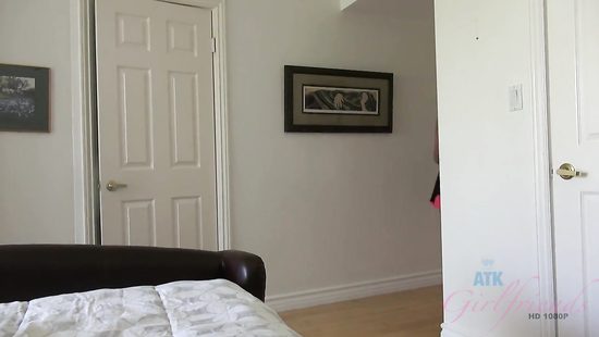 Kendall White giving steamy handjobs