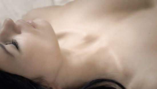 Stud combined hot babes in one kinky FFM