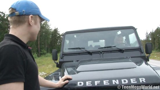 Dazzling dame fucked hardcore in the woods