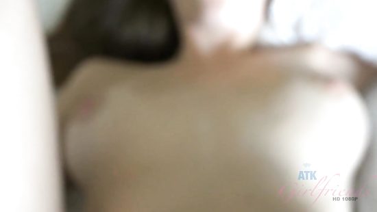 Amateur dame climaxes during intense fucking