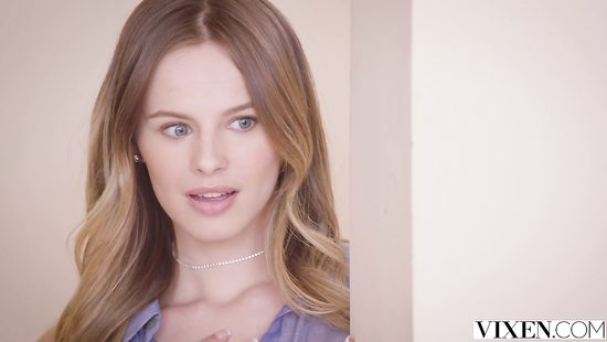 Hot blondes rammed in a terrific threesome