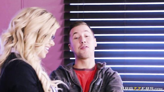 Dude screwing the hot professor in class