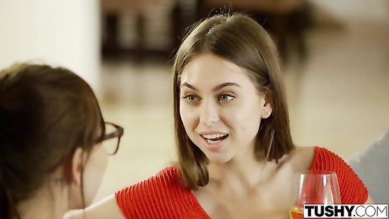 Sweet dame draining two cocks at once