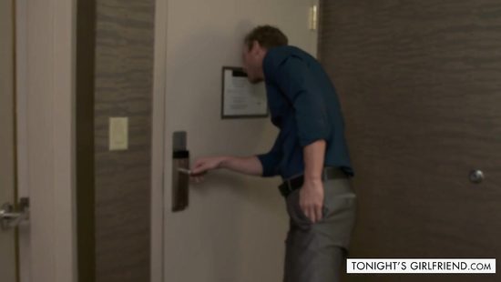 Hot dame toying with dude's gigantic joystick