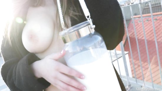 Mia Azul is responsible for her own orgasms