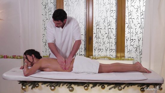 Letting girl swallow every drop of cum