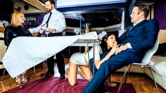 Dude with huge cock cheating on his wife at a restaurant