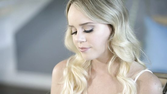 Slut came in prepared for hardcore