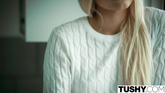 Blonde's butt getting rammed hardcore