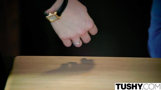 Blonde with cute glasses shagged in bed