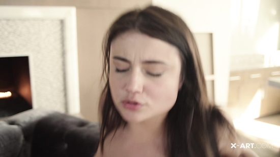 You'll envy these lovebird's arousing sex life