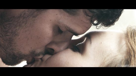 Couple ending the day with hardcore throbbing