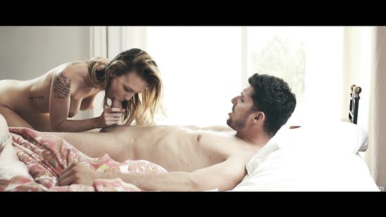 Couple ending the day with hardcore throbbing