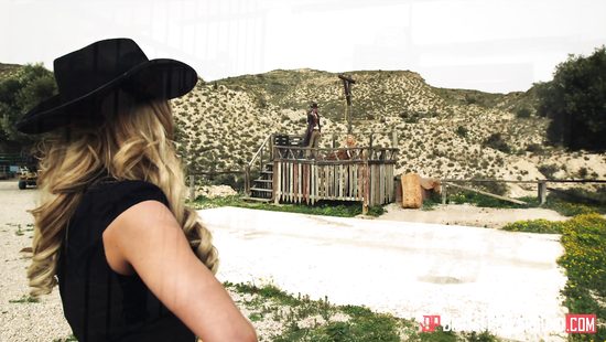 Real life cowgirl riding cock