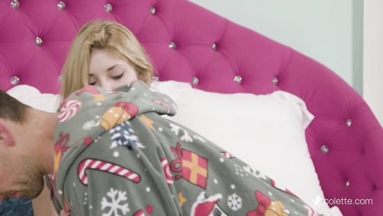 Moneyed chap orders two blonde whores