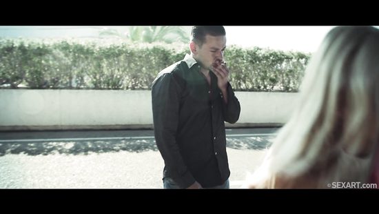 Hunk dude charmed his way into slut's panties