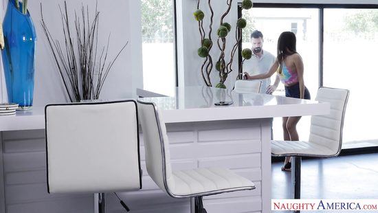 Dude bonking horny maiden on a cozy couch