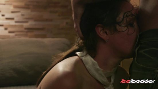 Salacious bimbo treated to a chilling torture sex