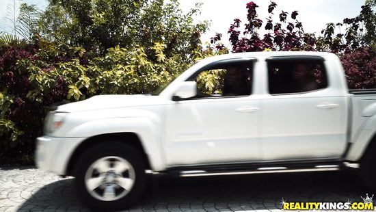 Jmac making another horny blonde cry