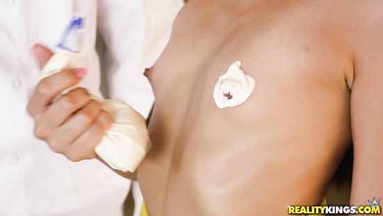 Chef with huge cock smashing horny brunette