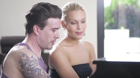 Sultry dame banged mid-piano lessons