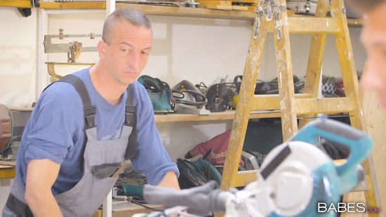 Zazie Skymm is a fearless whore