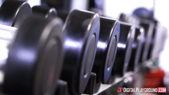 Dame getting kinky with the gym instructor