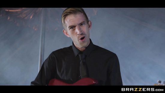 Nerdy dude fascinated by girl's alluring boobs