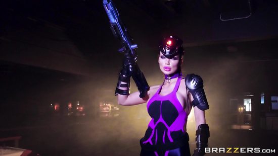 Horny Marvel superheroes smashing after mission