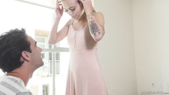 Seduced his way to bimbo's wet crack