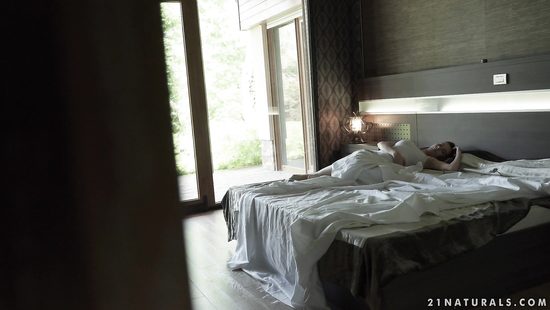 Shaved pussy looks beat up