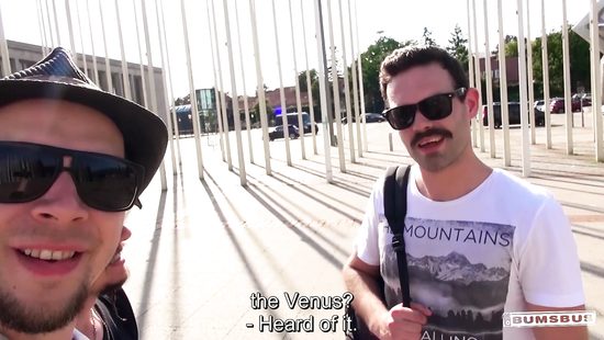 Punk fucks slutty blonde in the car