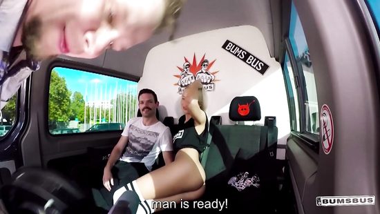 Punk fucks slutty blonde in the car