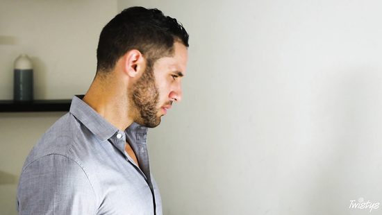 Bearded lad bonks horny brunette