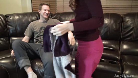 Hardcore sex on a fancy leather couch