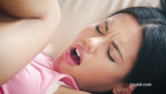 Smashing brunette gets her pussy licked and fucked properly