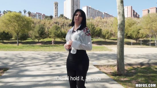 Linda Black fucks for cash