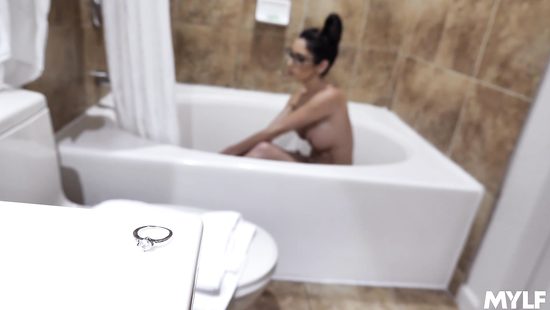 Nerdy girl banged in bathroom