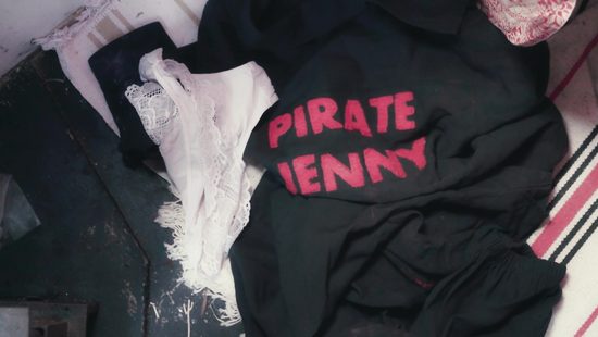 Teen chick blows her stepdaddy