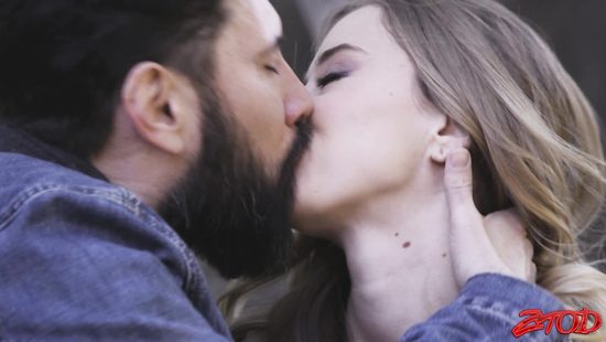 Bearded man buttfucks lovely teen