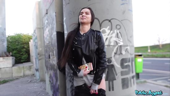 Amateur girl fucked on street