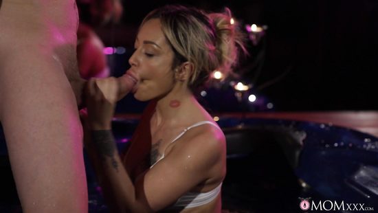 FFM threesome on strip stage