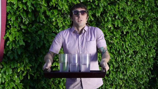 Outdoor 3some with two babes