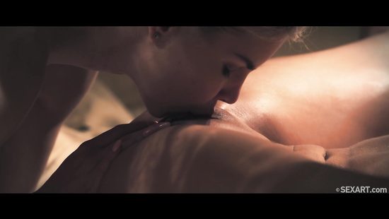 Romantic lesbian sex action