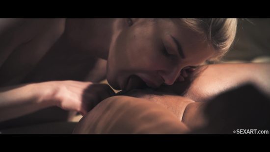 Romantic lesbian sex action