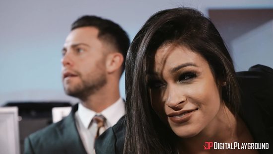 FFM threesome with ravishing secretaries