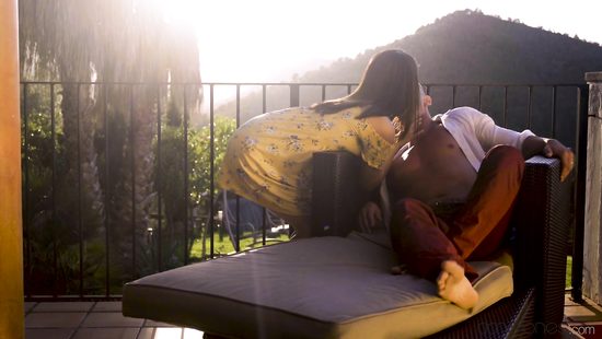 Majestic girl fucks on balcony