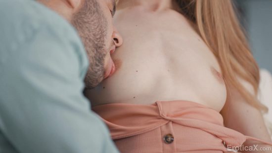 Horny dude is banging stepsister