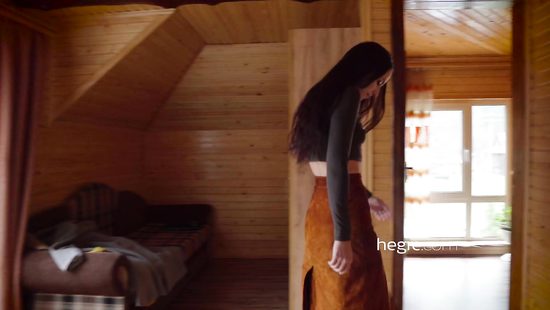 Foxy girl flashes in public